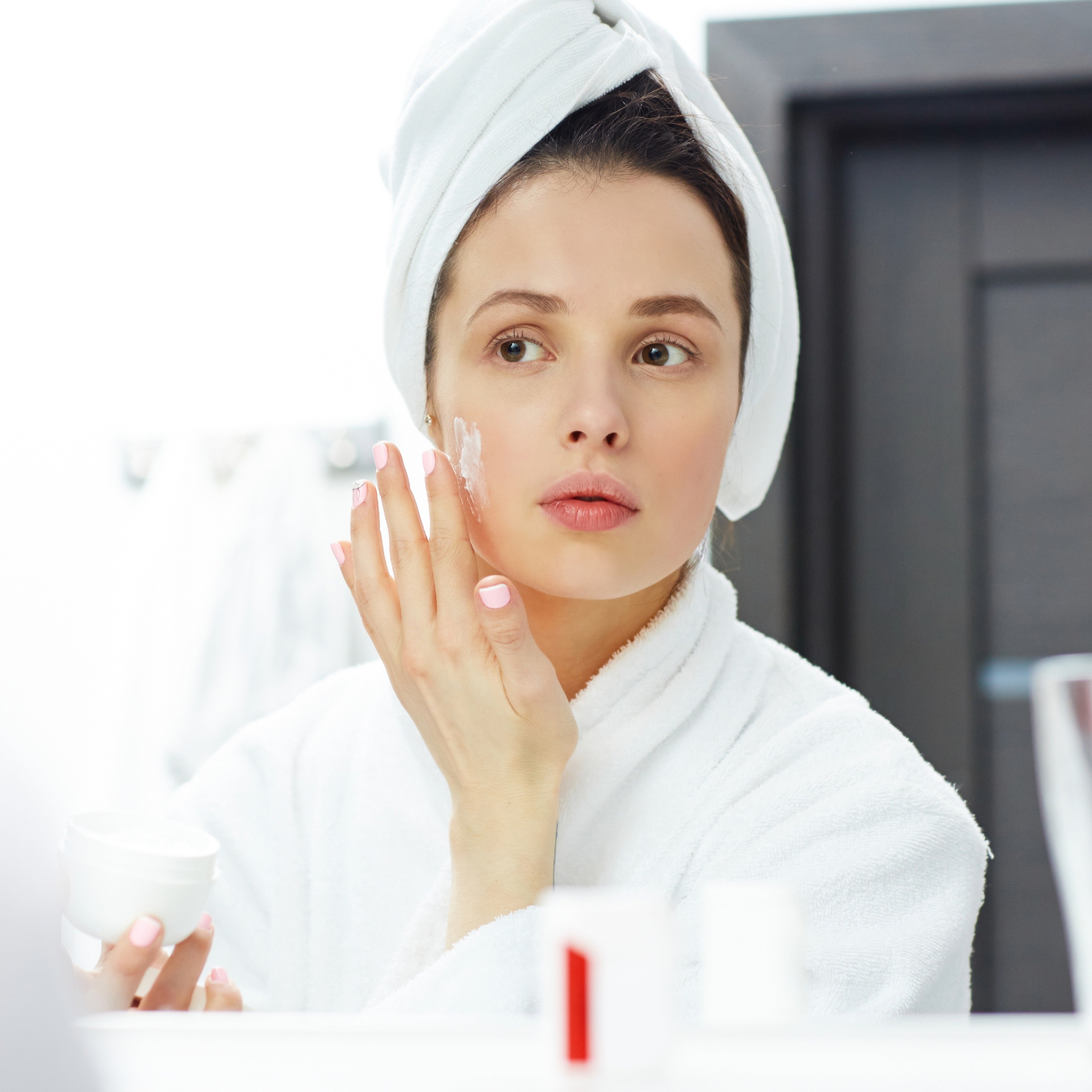 膠原蛋白是什麼？膠原蛋白功效、禁忌組合及補充方法一覽